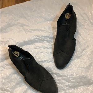 Eileen Fisher Black Suede Shoe